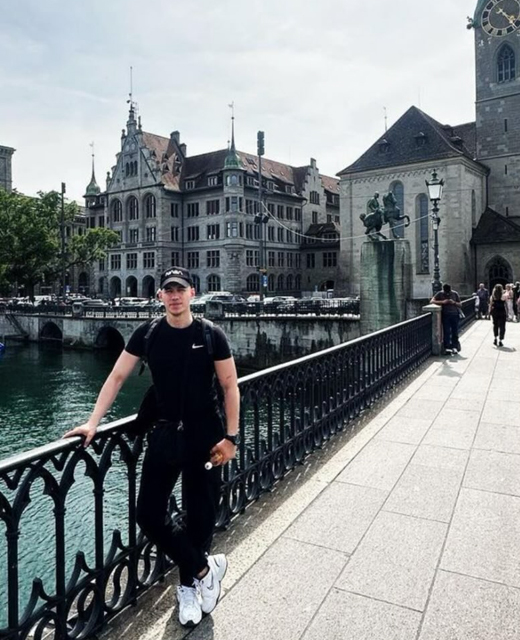 Mustafa Y. - Sosyal Medya Uzmanı